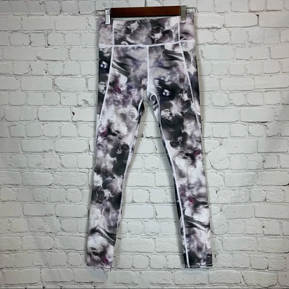 ATHLETA RUN FREE WINTER GARDEN 7/8 TIGHT PANT SIZE XS YOGA $98.00 #383959